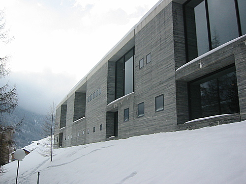 THE THERME VALS BUILDING